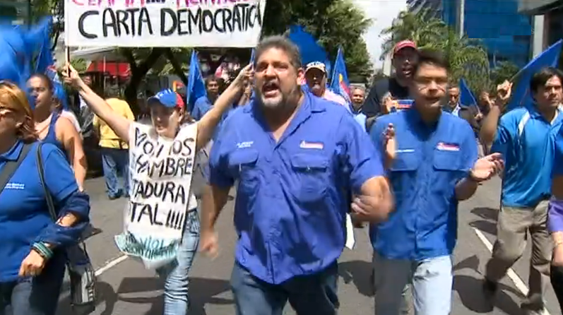 Povo pede demissão de Nicolás Maduro