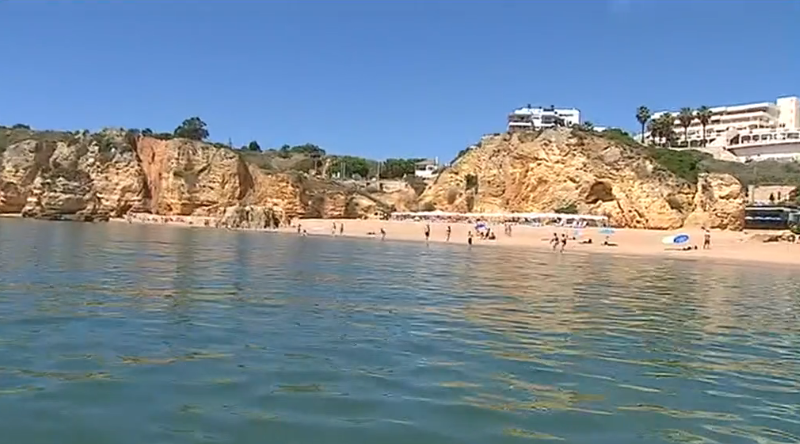 Polémica à volta do assoreamento de praia algarvia