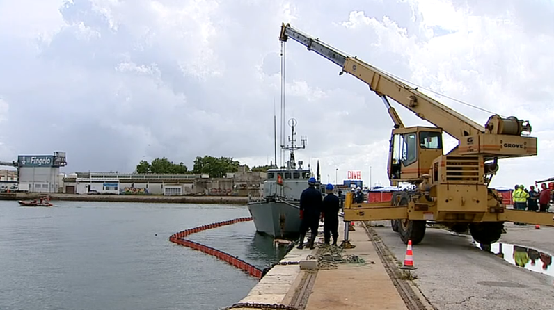 Simulacro de derrame de gasóleo na Ria Formosa