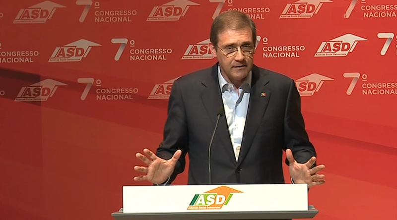 Declarações de Passos Coelho sobre Governo de esquerda