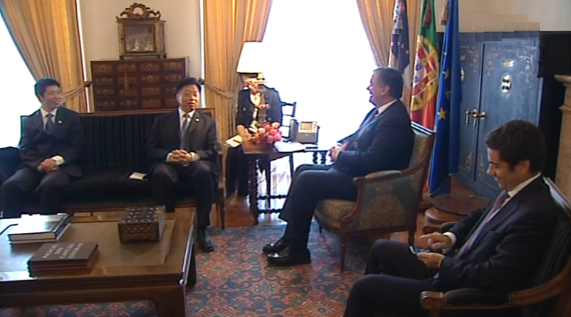Vasco Cordeiro recebe em audiência ministro da China