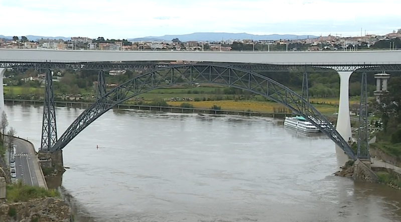 Projeto para a Ponte Maria Pia do Instituto Engenharia do Porto