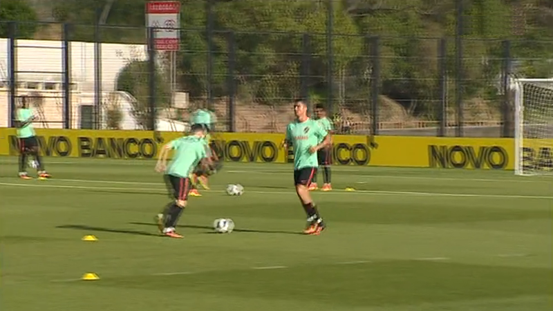 Futebol: Treino da Seleção Nacional
