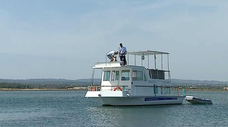 Barco casa na Ria Formosa