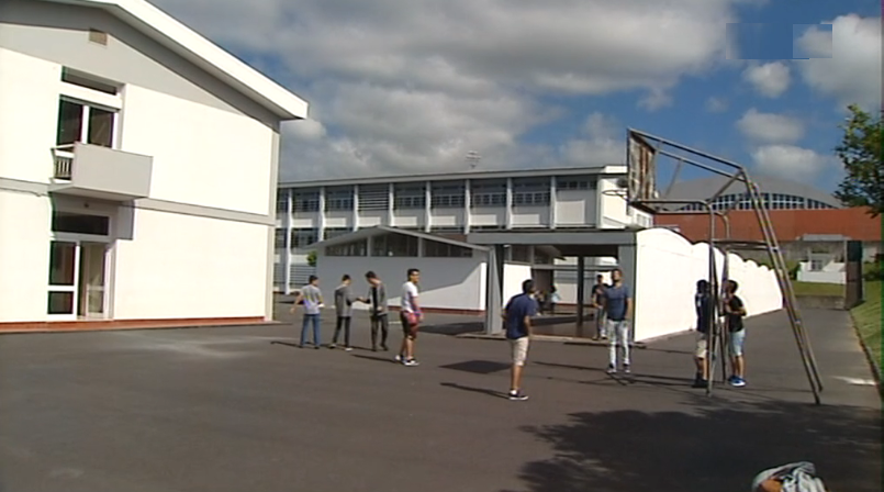 Exames nacionais nos Açores