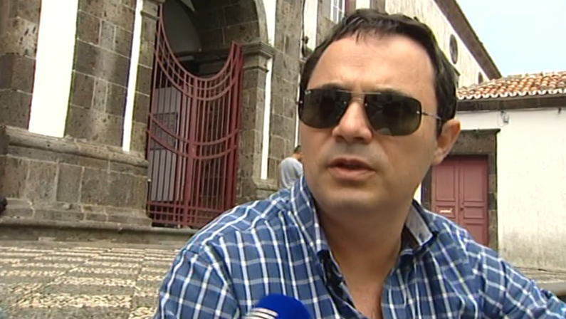 Hélder Medeiros vence concurso literário “Letras em Movimento”