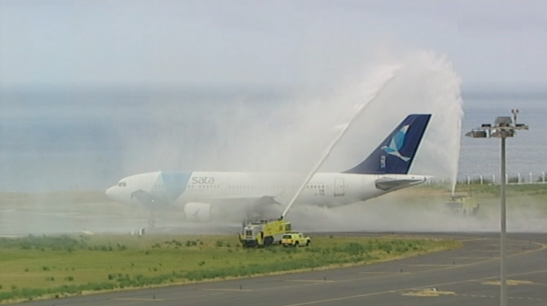 Voo inaugural da Azores Airlines a Providente