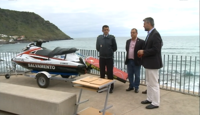 Bombeiros da Ilha de Santa Maria recebem moto de água