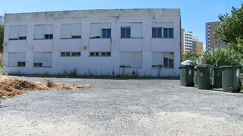 Escola degradada no Alto do Lumiar