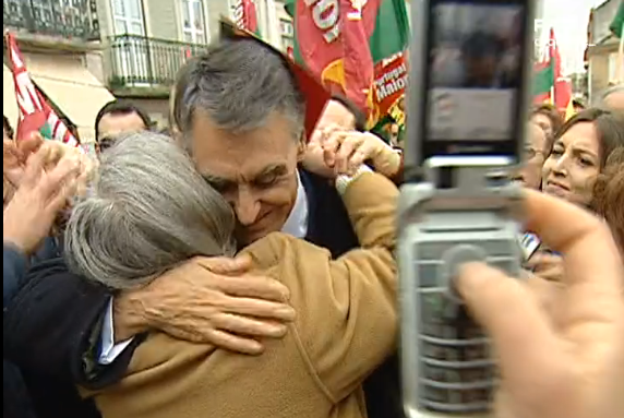 Presidenciais 2006: Sondagem dá vitória a Cavaco Silva