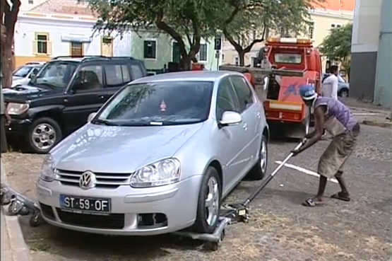 Estacionamento pago na Cidade da Praia