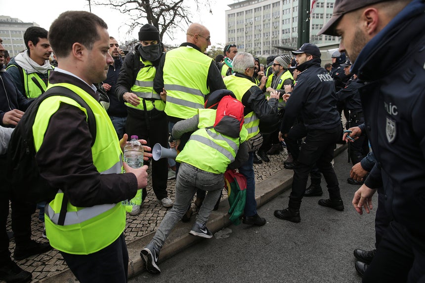 Manifestação Lisboa Tensão entre manifestantes e as forças policiais na Praça Marquês de Pombal /Tiago Petinga - Lusa