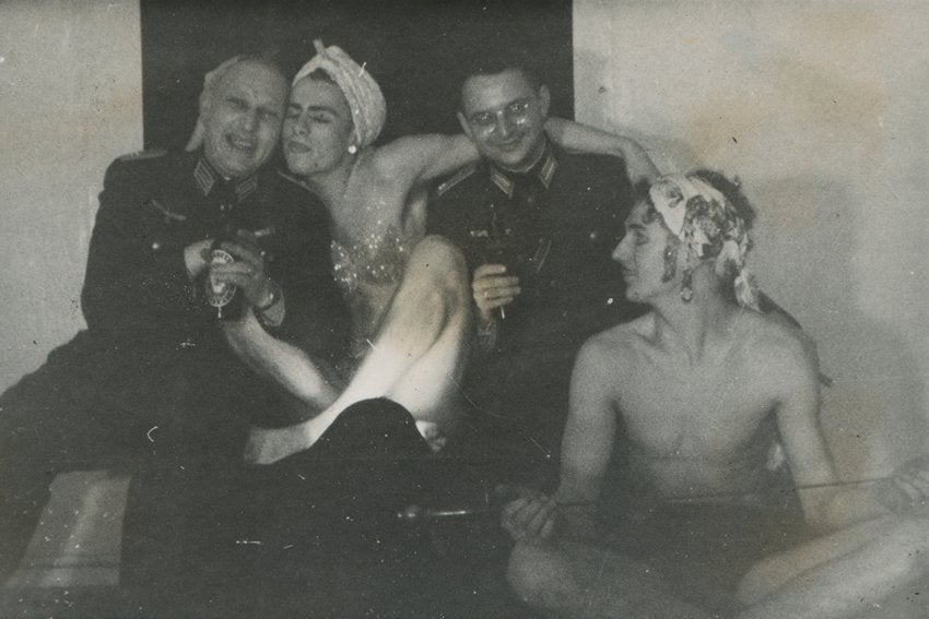 Soldier Studies. Crossdressing in der Wehrmacht, da editora Hatje Cantz