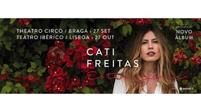 Imagem de Cati Freitas – “Estrangeira”  ao vivo