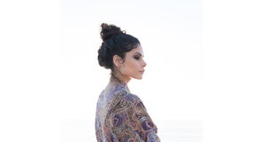 Imagem de Elisa Rodrigues – “As Blue As Red”