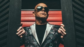 Imagem de Pedro Abrunhosa no Cineteatro Louletano