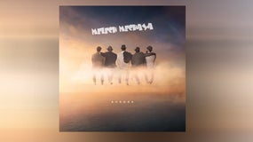Imagem de Melech Mechaya – “Aurora”