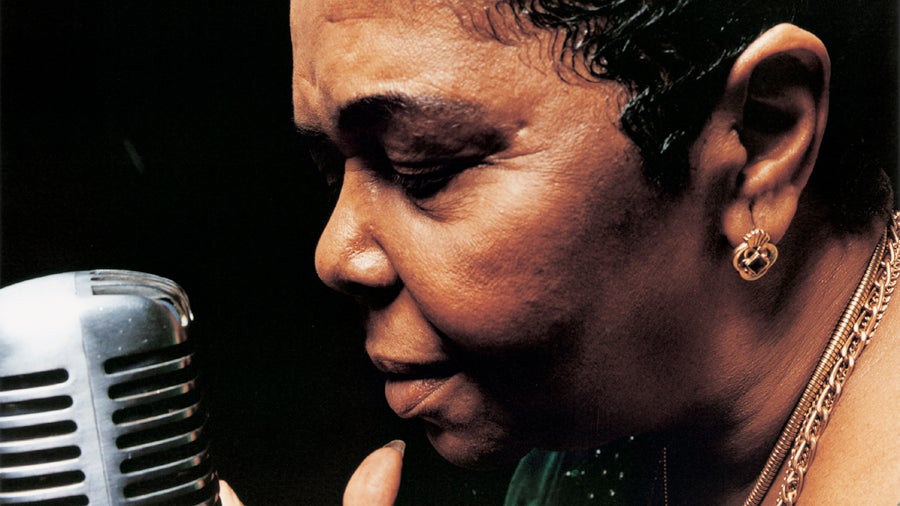 Cesária Évora: “The Essential Cesária Évora”