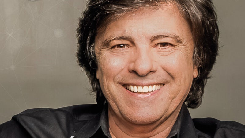 Luís Represas comemora 40 anos de carreira em concerto único