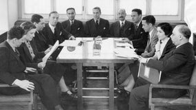 Imagem de Primeira reunião de programas na Emissora Nacional