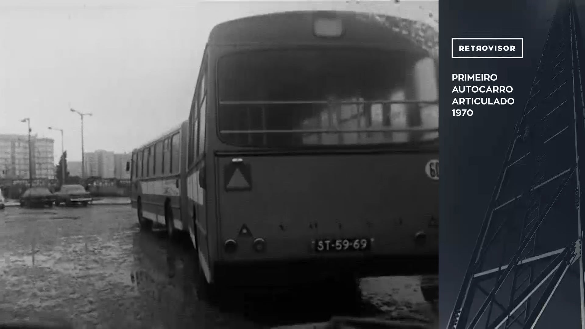 Primeiro Autocarro Articulado