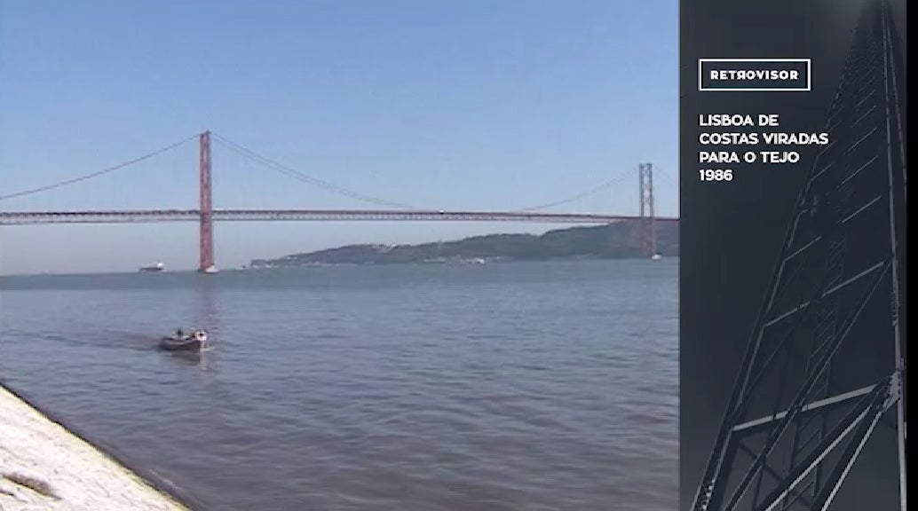 Lisboa de Costas Viradas para o Tejo