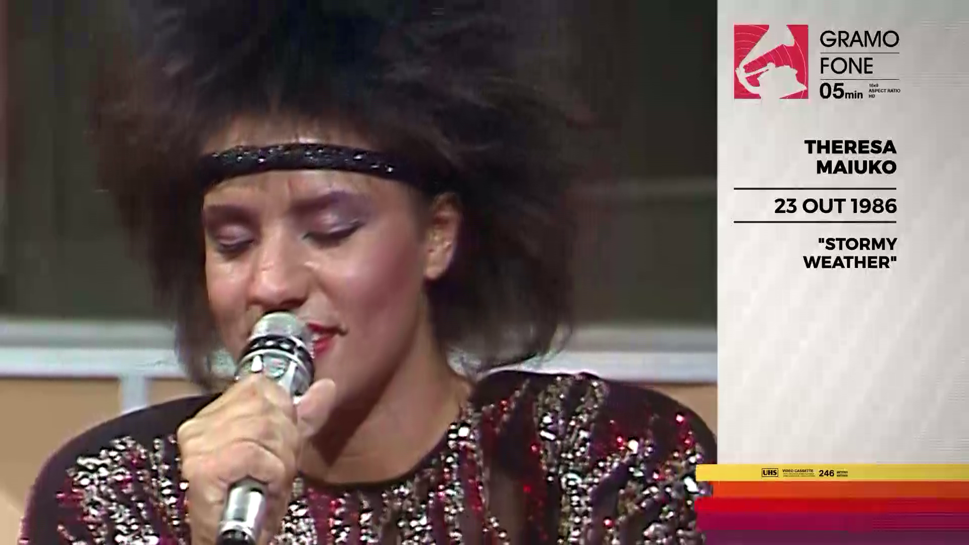 THERESA MAIUKO por Jo�o Carlos Callixto