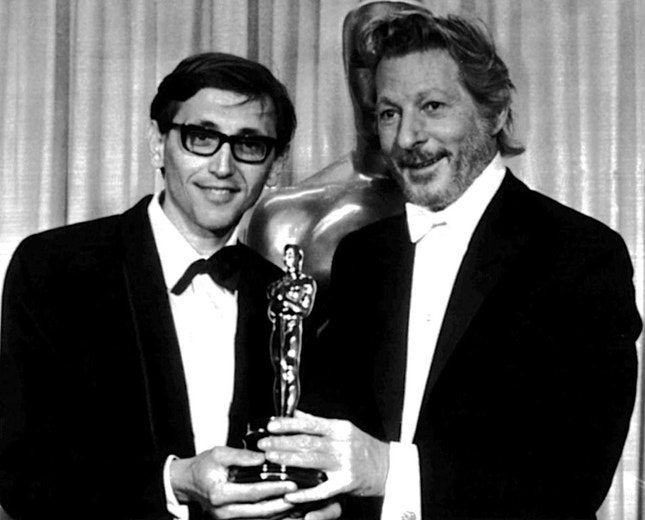 Hollywood, 10 de Abril de 1968: Jiri Menzel recebeu o seu Oscar das mãos de Danny Kaye