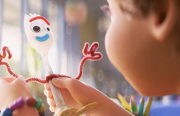 Forky está, literalmente, em boas mãos...