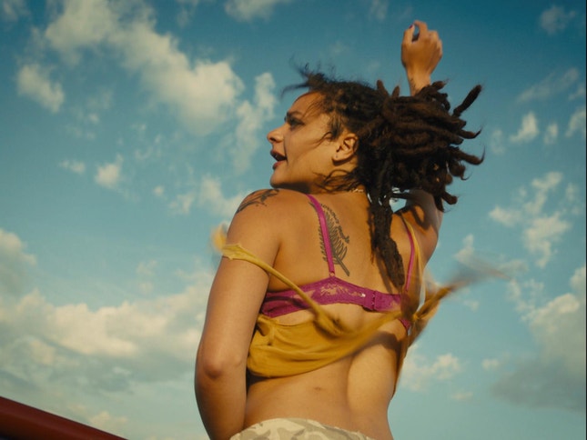 Sasha Lane em "American Honey": a deriva pelas estradas dos EUA