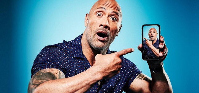 Dwayne Johnson celebrando Dwayne Johnson ["Forbes"]