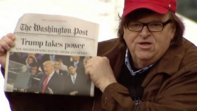 Michael Moore assombrado pela figura de Donald Trump — para discutir a política 