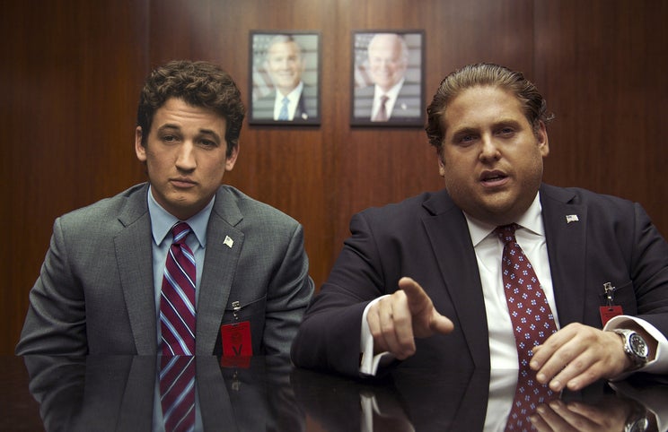 Miles Teller e Jonah Hill — um filme sobre os bastidores do negócio das armas