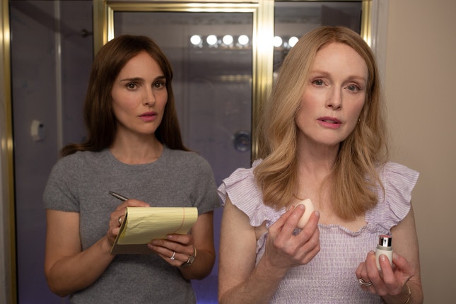 MAY DECEMBER: o jogo de espelhos de Julianne Moore e Natalie Portman