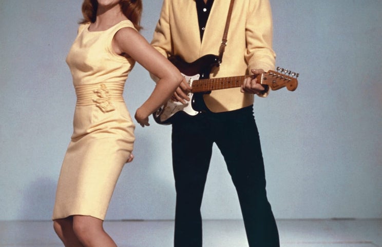 Elvis Presley, na companhia de Ann-Margret, em 