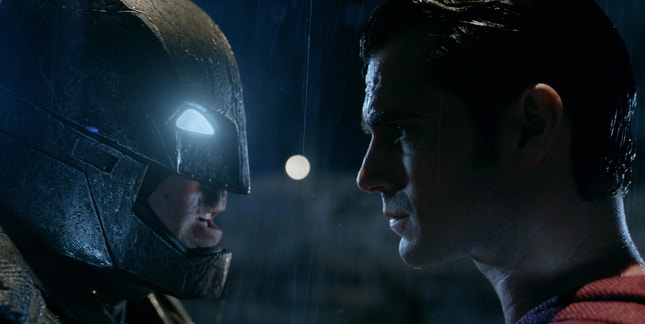 Imagem do filme: “Batman v Super-Homem: O Despertar da Justiça” lidera as bilheteiras mundiais