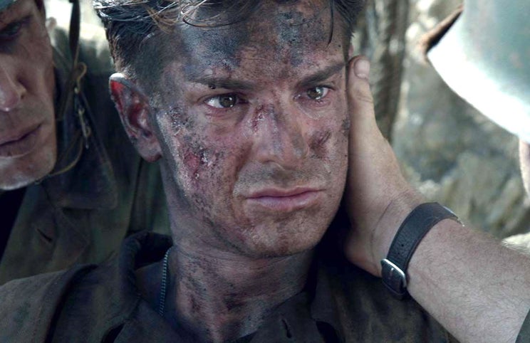 Andrew Garfield no papel de Desmond Doss — memórias dos combates de Okinawa