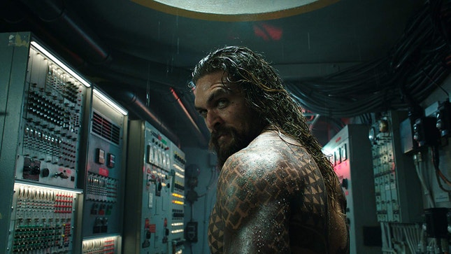 Imagem do filme: Liderança mundial continua entregue a “Aquaman”