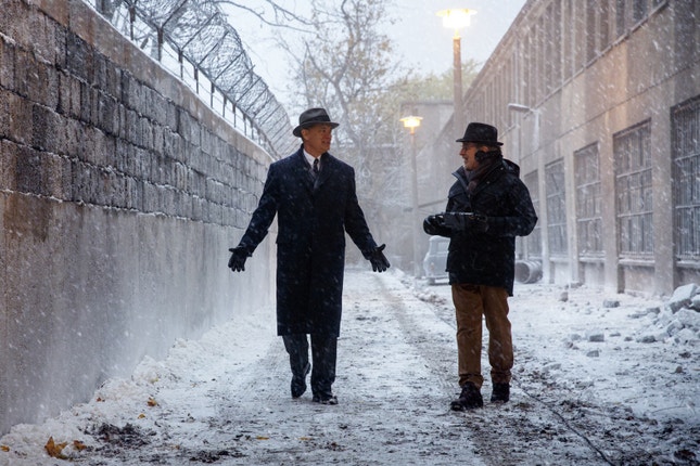 Tom Hanks e Steven Spielberg durante a rodagem de "Bridge of Spies"