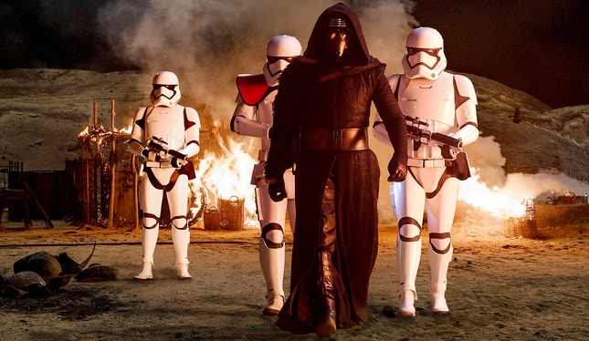 “Star Wars” passa os mil milhões de dólares em receita mundial