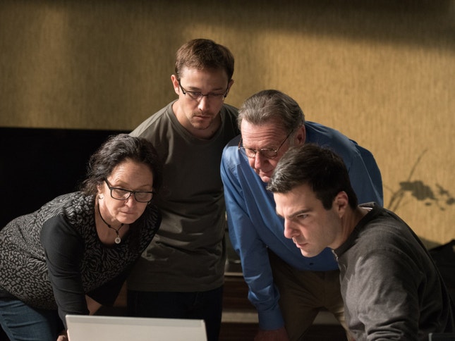 Melissa Leo, Joseph Gordon-Levitt, Tom Wilkinson e Zachary Quinto — sob o signo de Snowden