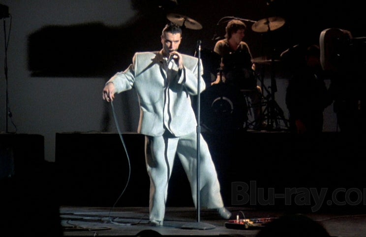 David Byrne no palco no Pantages Theater — foi há mais de trinta anos...