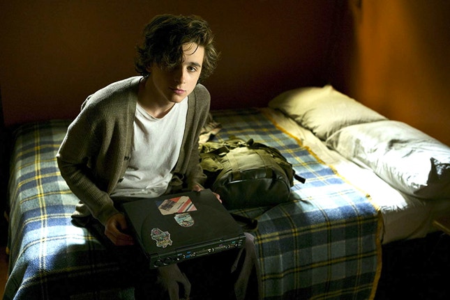 Timothée Chalamet no papel de Nic Sheff — memórias da toxicodependência