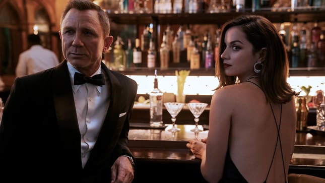 Bond na Amazon com garantia de estreia em cinema