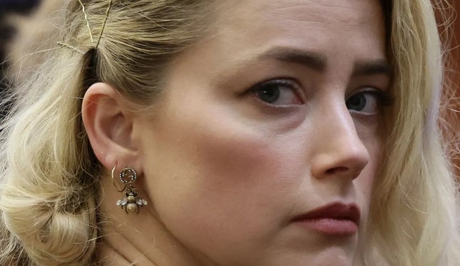 Amber Heard paga 1 milhão de dólares a Johnny Depp para encerrar processo por difamação
