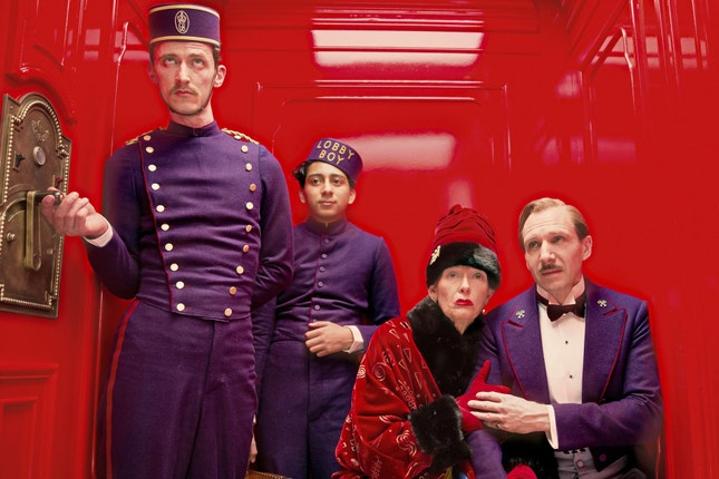 No interior do Grand Budapest Hotel: hiper-realismo e desencantada poesia