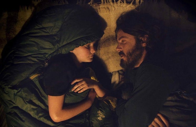 Anna Pniowsky e Casey Affleck — pai e filha num mundo pós-apocalíptico