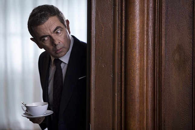 Johnny English pela terceira vez na frente