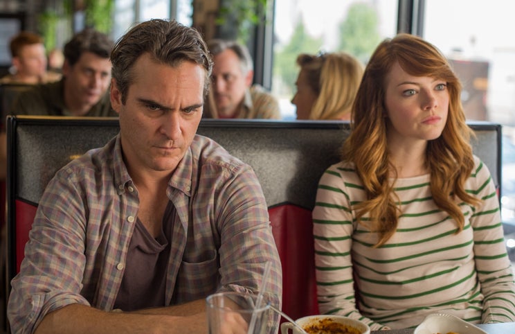 Joaquin Phoenix e Emma Stone, dirigidos por Woody Allen — o que é a procura da justiça?
