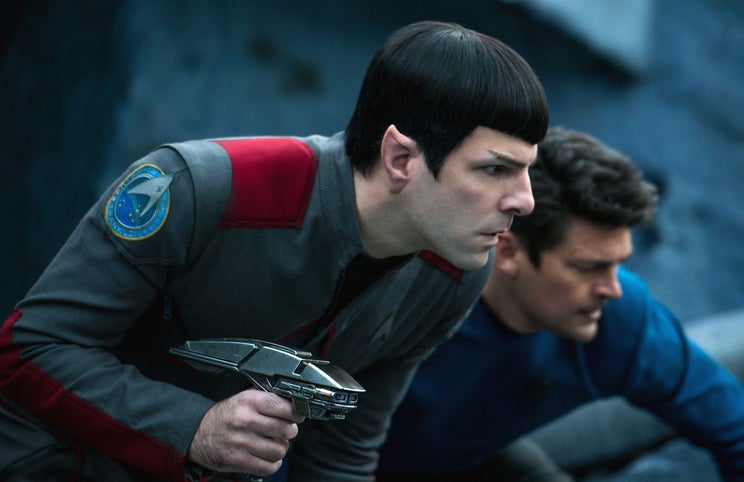 Zachary Quinto (Spock) e Karl Urban (McCoy) — 